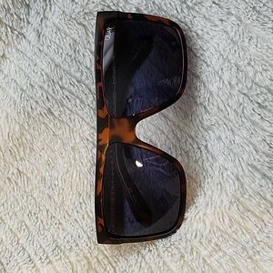 QUAY Australia Sunglasses
